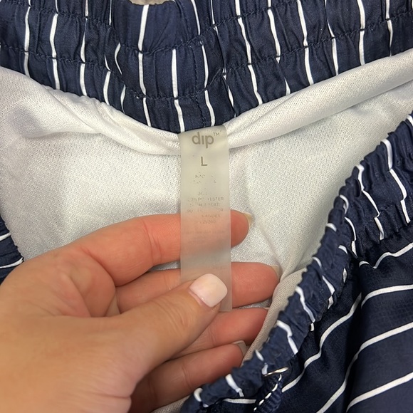 Shorts - Picture 2 of 3